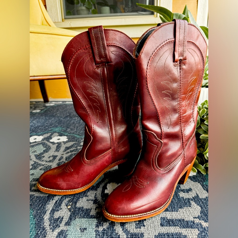 Vintage Cowgirl Western Boots ❤️ Oxblood Red 🤎 EUC Size 8